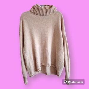 Forever 21 Cream Chenille Turtle Neck Sweater Size Medium